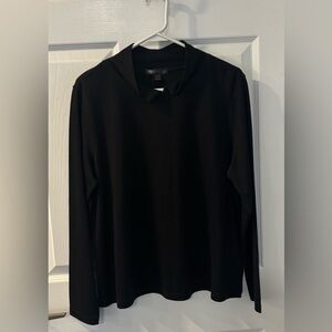 BNWT Renaur Women’s Knit Top